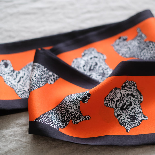 LEOPARD LOVE - Skinny Silk Scarf